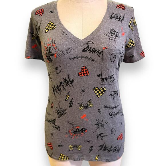 Torrid 2 (2X 18/20) Graffiti Metal Music Punk Rock Logo Skull Goth V Neck TShirt - Picture 1 of 2